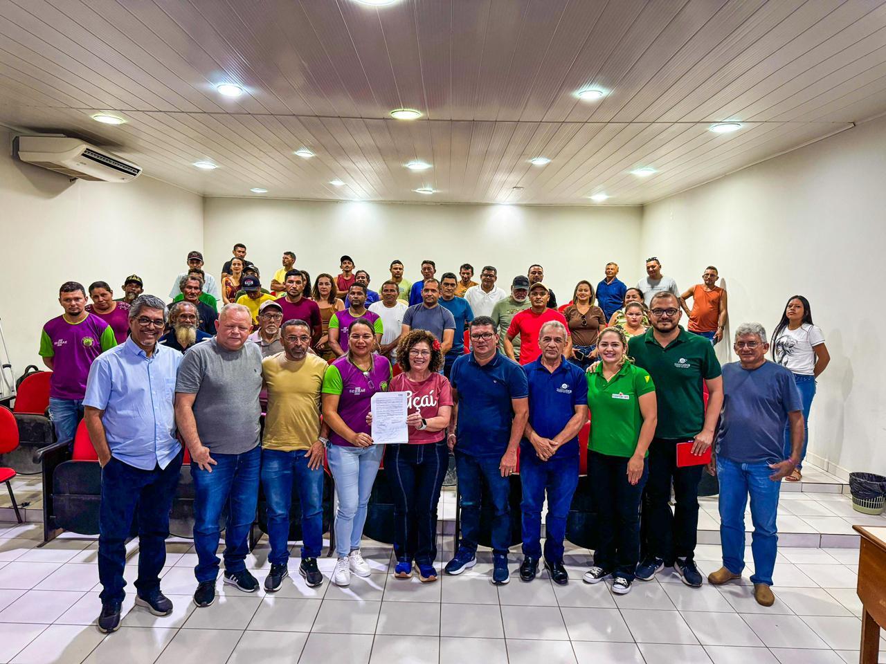 ABDI e cooperativa do Acre firmam parceria para industrializar o açaí de Feijó